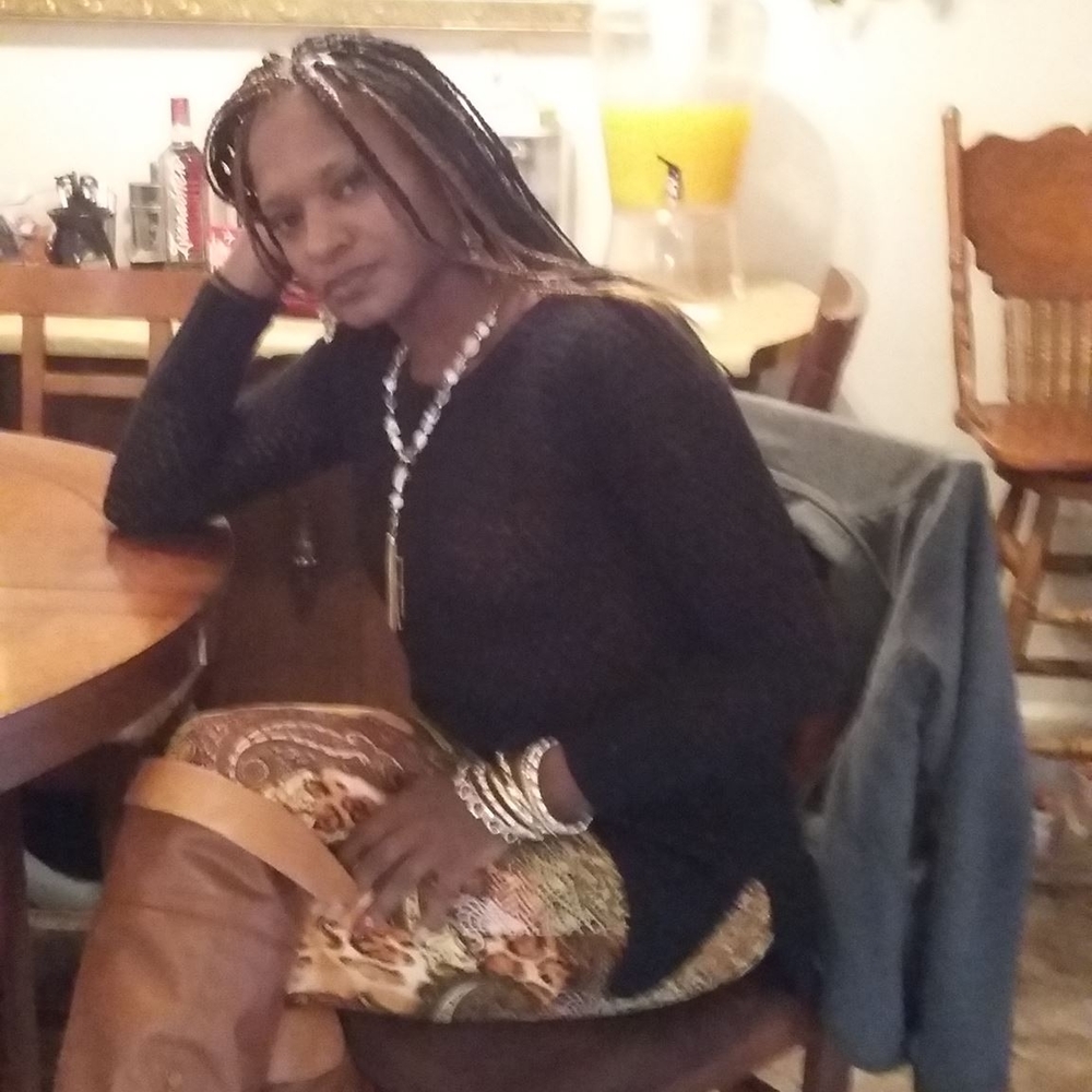 Meet your Posher, Constance